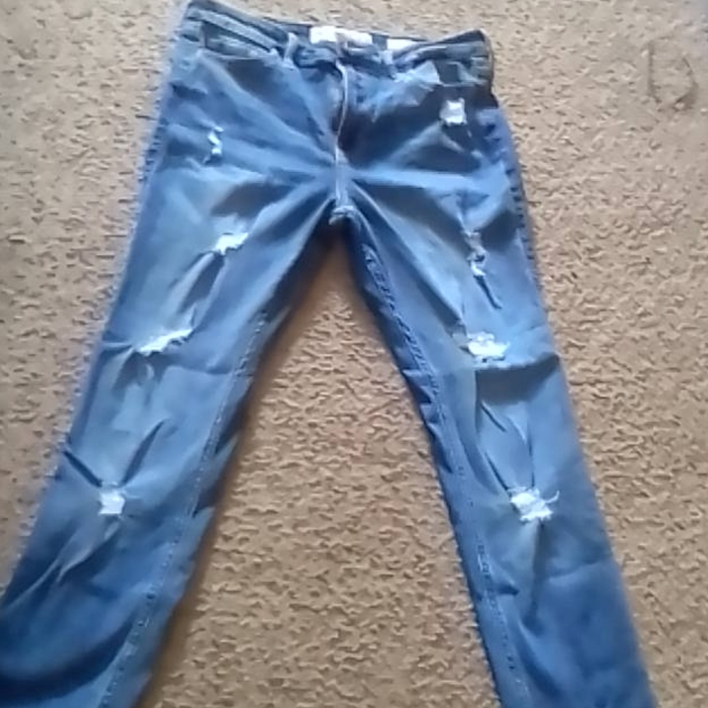 Hollister distressed jeans